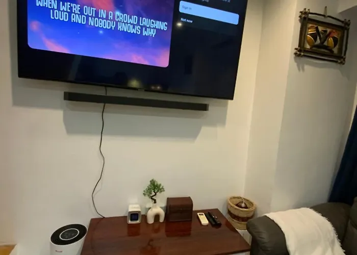 2 Bedroom Victoria De Makati *